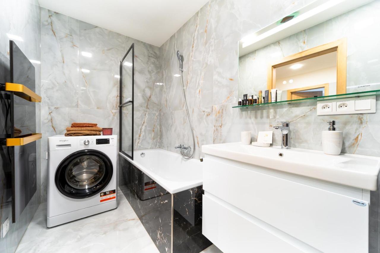 Apartman Discreet Kysucke Nove Mesto Exteriör bild
