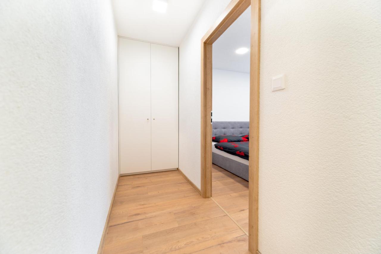 Apartman Discreet Kysucke Nove Mesto Exteriör bild